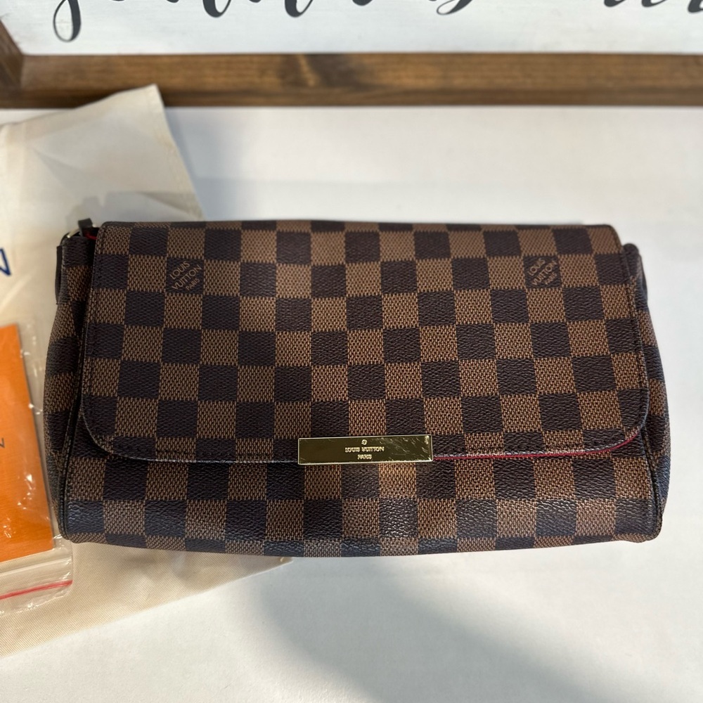 Louis Vuitton Damier Favorite MM Crossbody